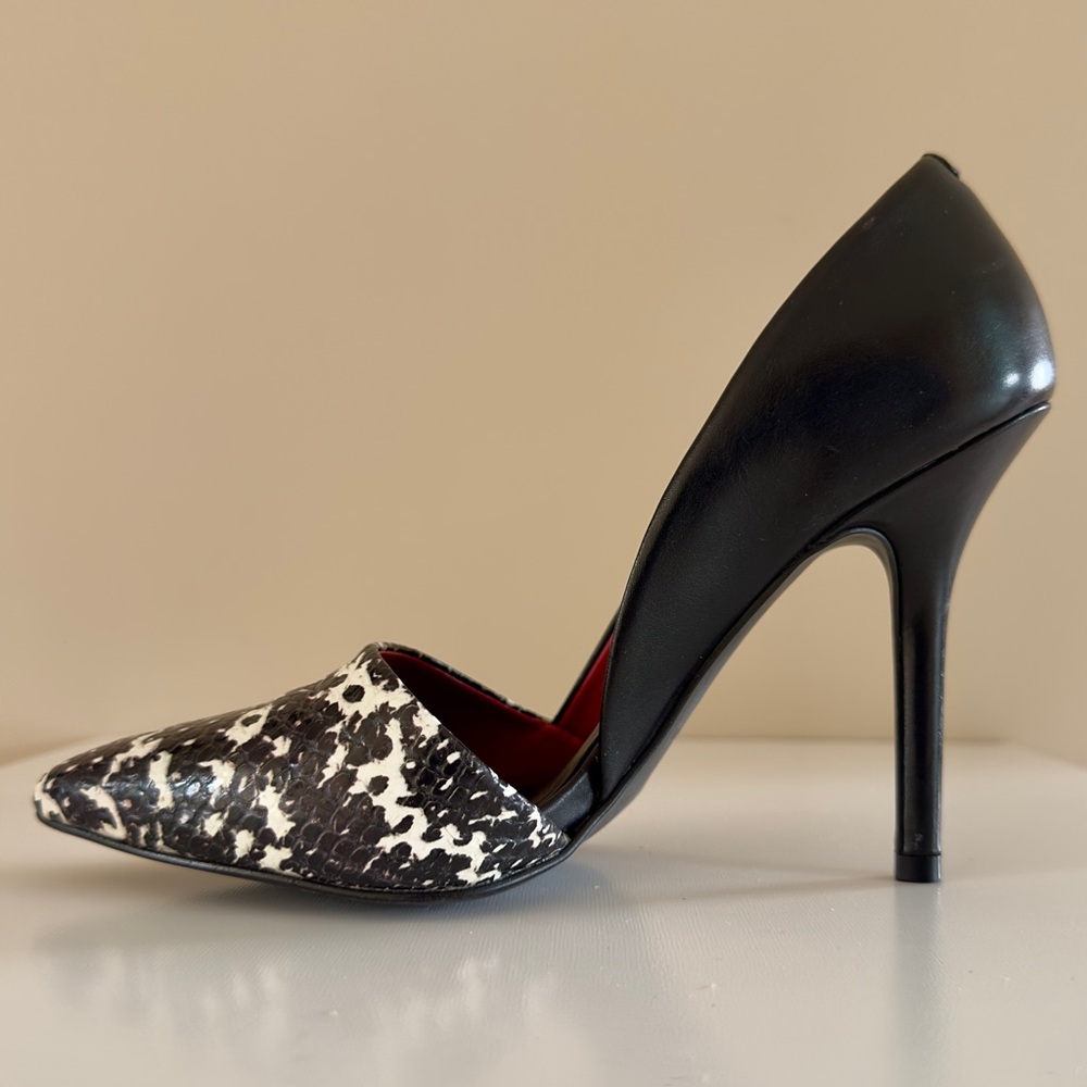 Steve Madden | Black & White Leather D’Orsay High Heel Pumps Sz 7.5 - Picture 2 of 5